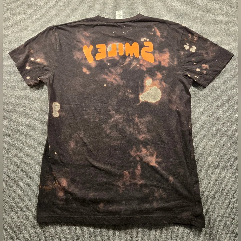 SMILEY Tie Dye Graphic  T-shirt M/L‎